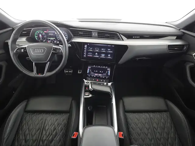 Audi Q8 E-Tron view 12