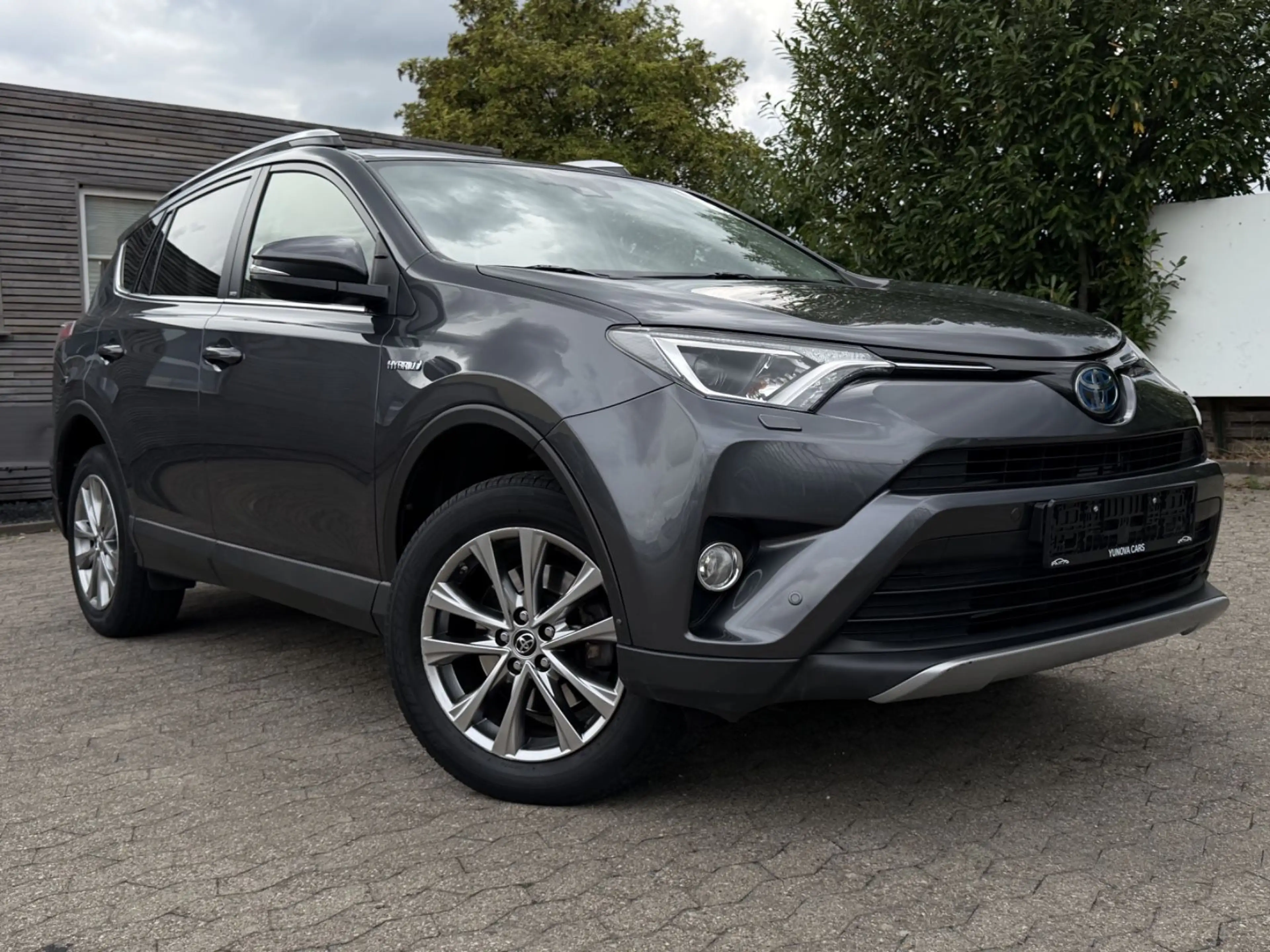 Toyota RAV 4 4 Hybrid 4x4 EditionS+ AHK LED CAM Erstbesitz — photo 3