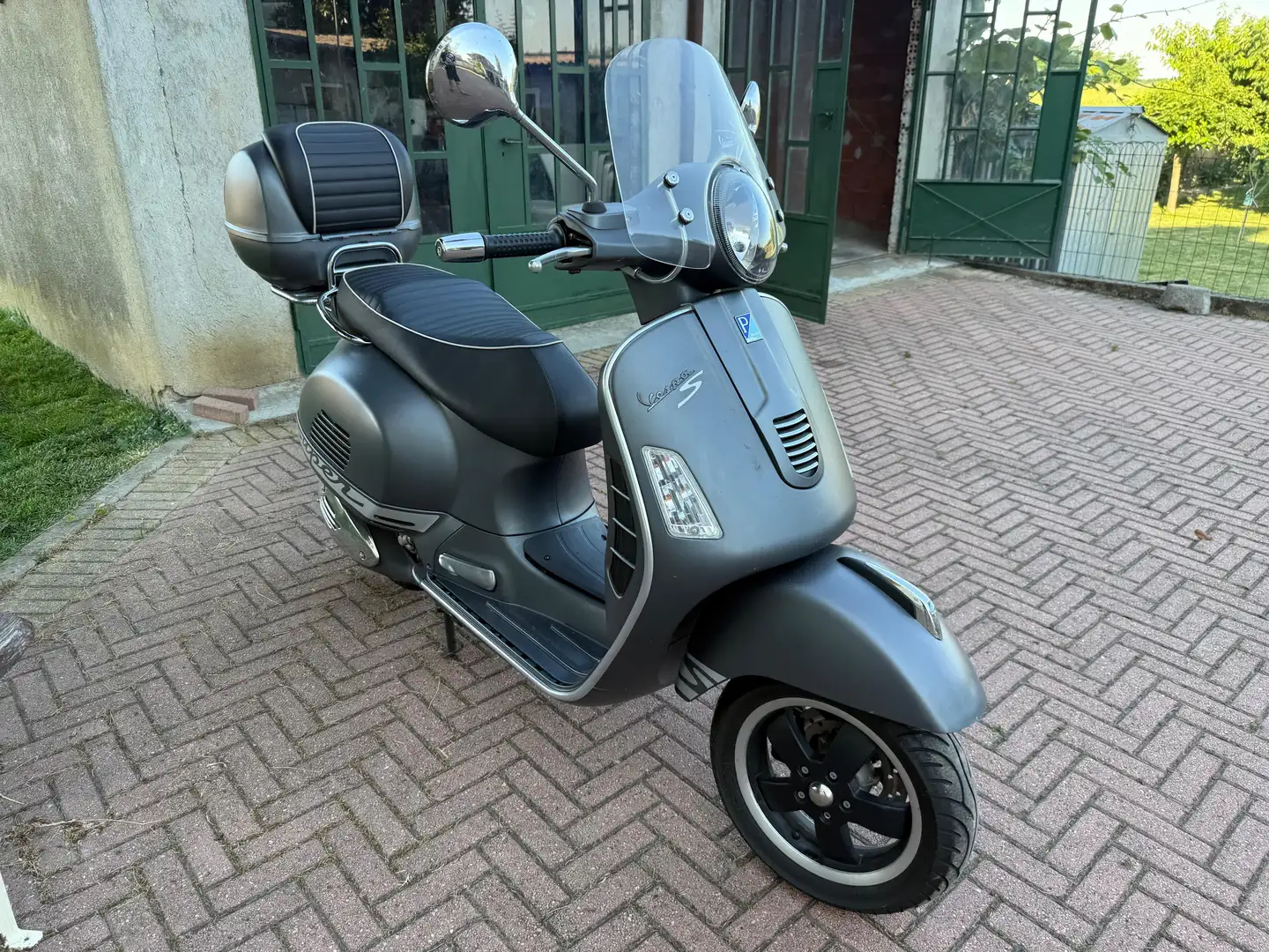 Piaggio GTS 300 Vespa 300 Super Sport Gris - 2