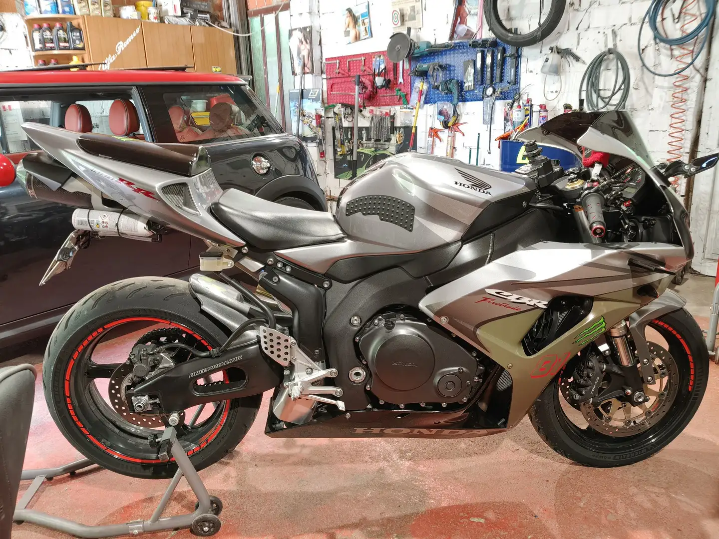 Honda CBR 1000 Grigio - 2