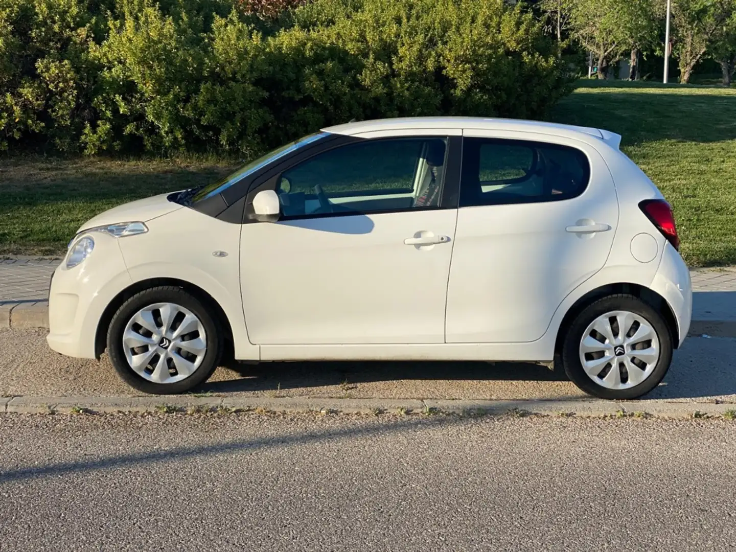 Citroen C1 1.2 PureTech Feel Edition Wit - 2