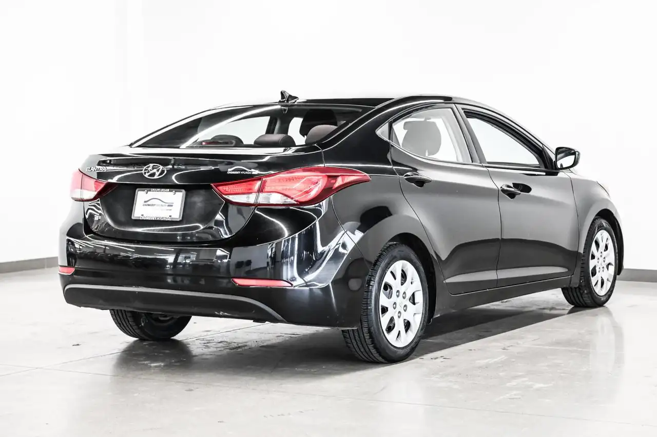 Hyundai ELANTRA снимка Hyundai ELANTRA