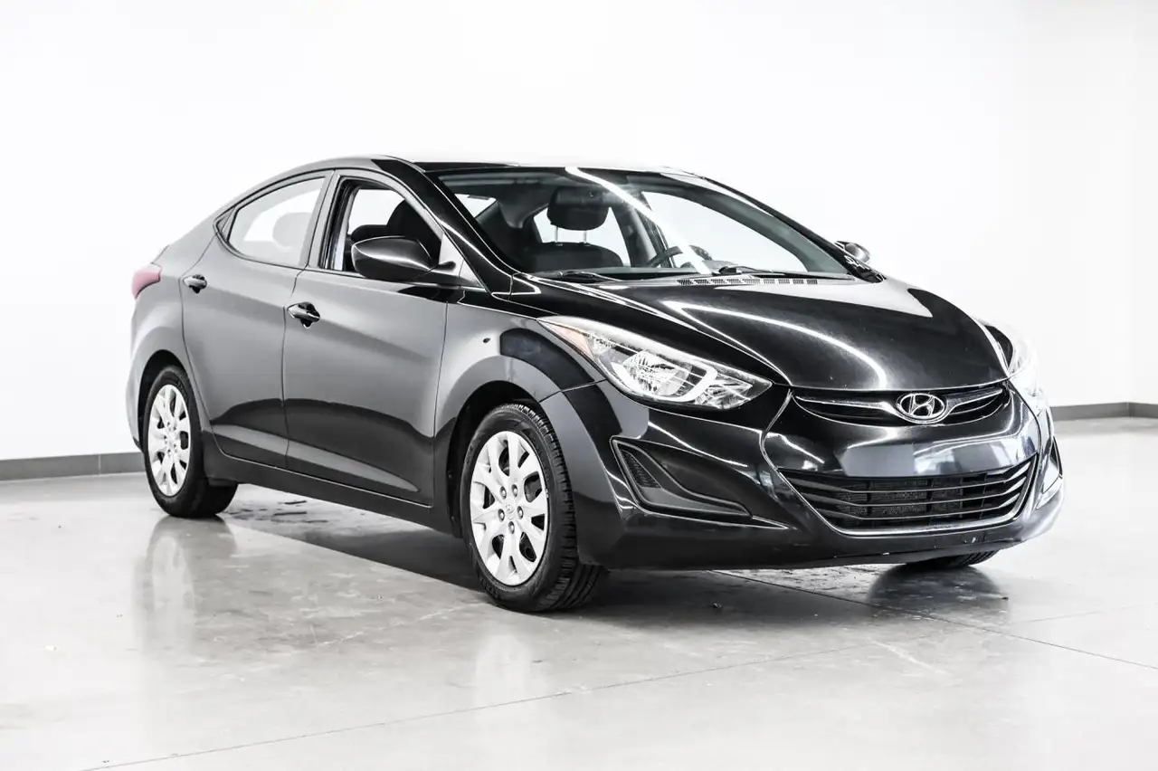 Hyundai ELANTRA снимка Hyundai ELANTRA