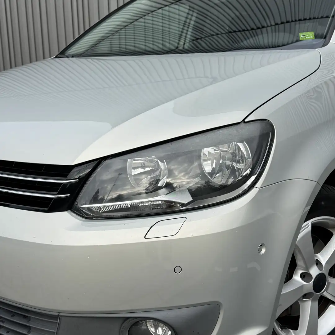 Volkswagen Touran 1.4 TSI Highline Grijs - 2