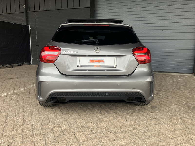 Mercedes-Benz A 200 d ///AMG PANO-XENON-LED — photo 6