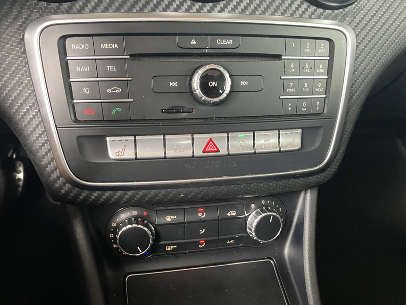 Mercedes-Benz A 200 d ///AMG PANO-XENON-LED — photo 12