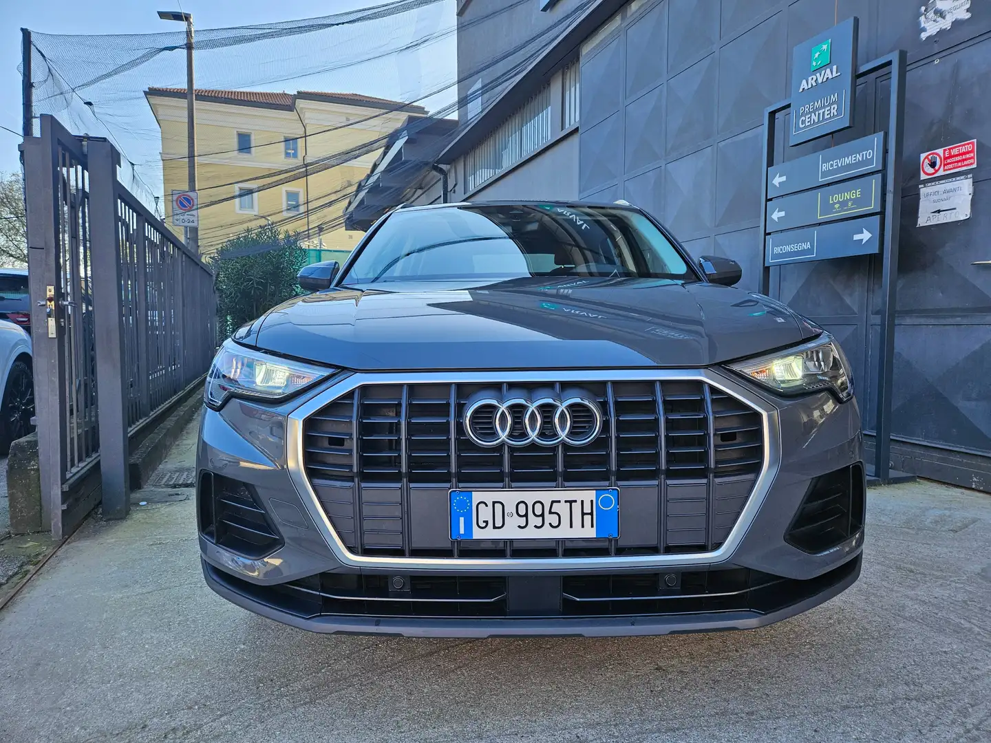 Audi Q3 35tdi *pelle* Business Advanced s-tronic Grigio - 2