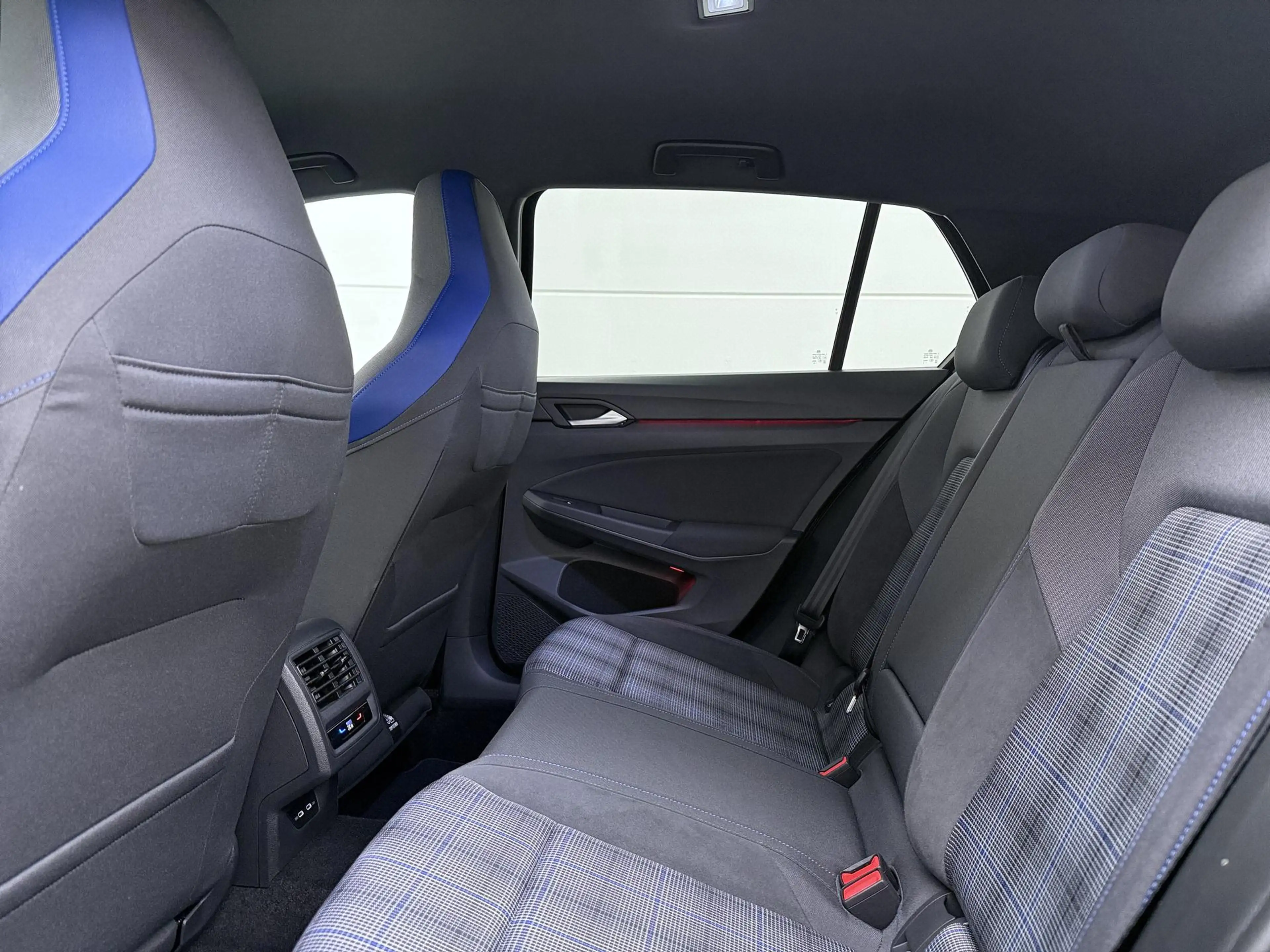 Volkswagen Golf GTE 1.4 eHybrid | Parkeerhulp | ACC | Stuur-/Stoelverw — photo 7
