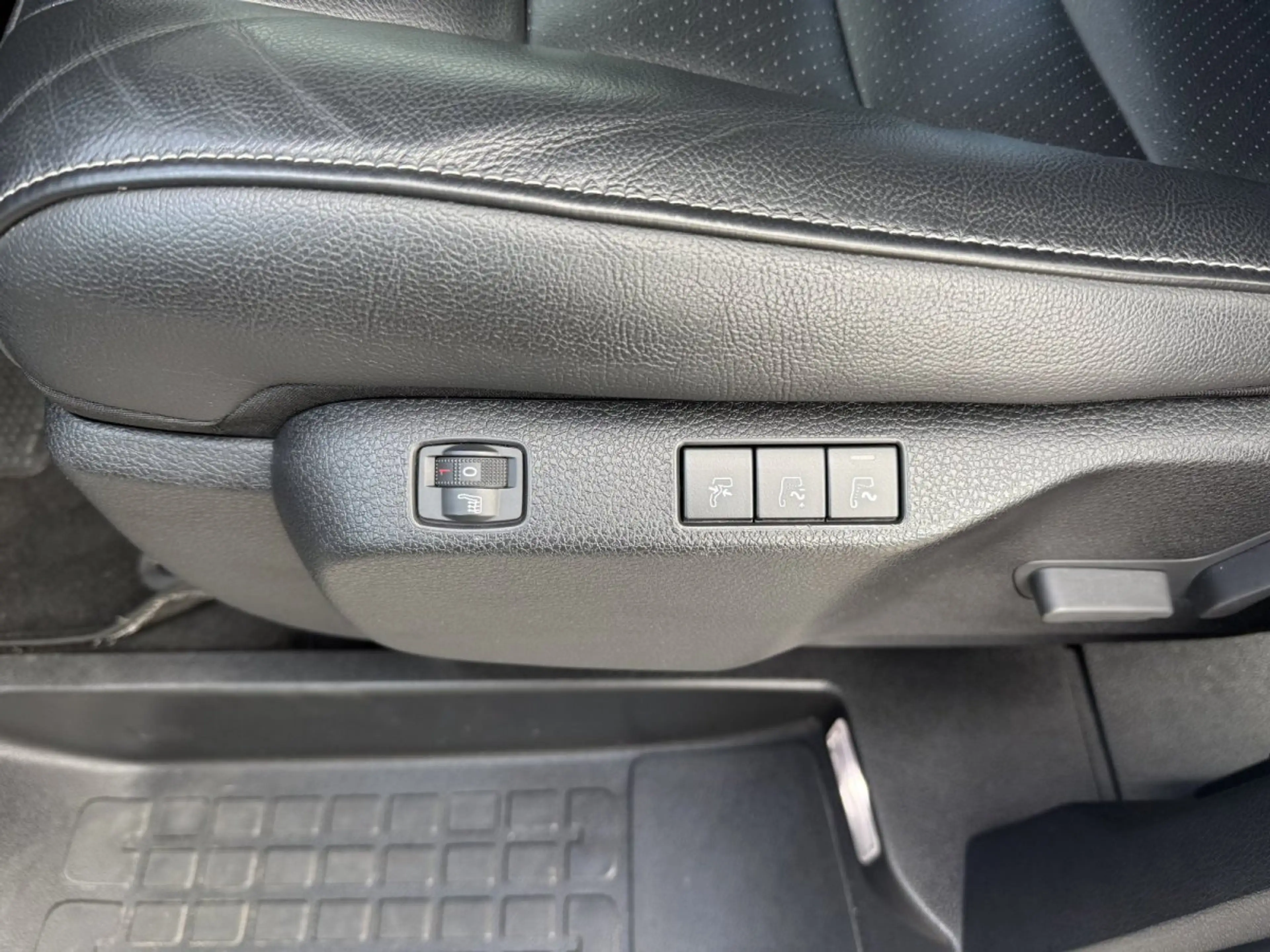 Opel Zafira Life 2,0d AT Elegance M*AHK*Leder*el.Türen*7-Siter*Sich — photo 8