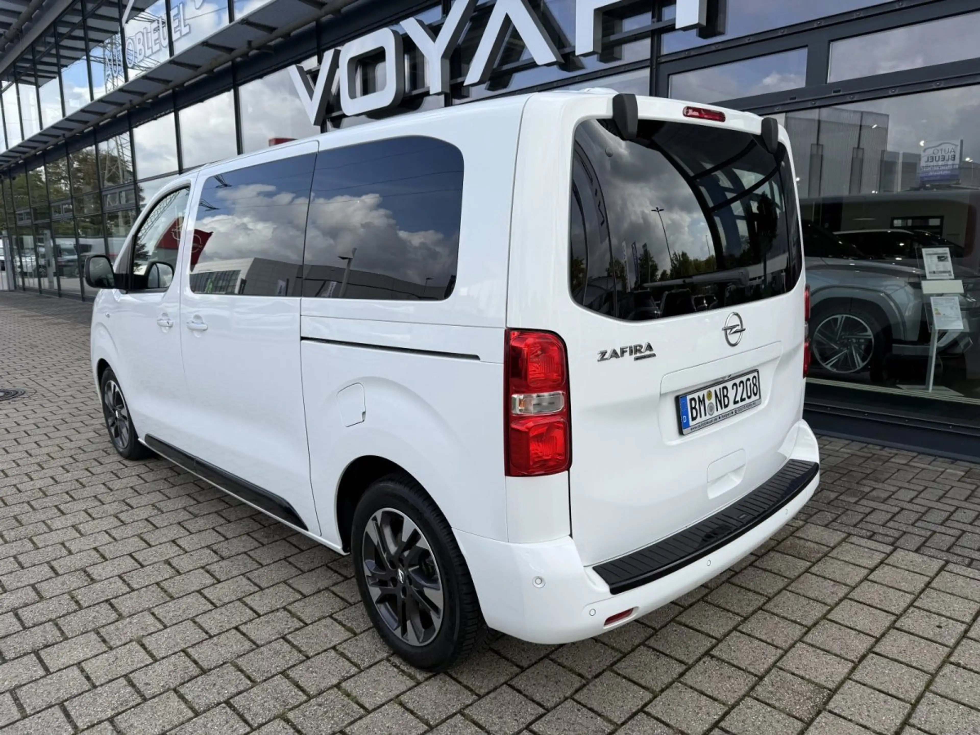 Opel Zafira Life 2,0d AT Elegance M*AHK*Leder*el.Türen*7-Siter*Sich — photo 3