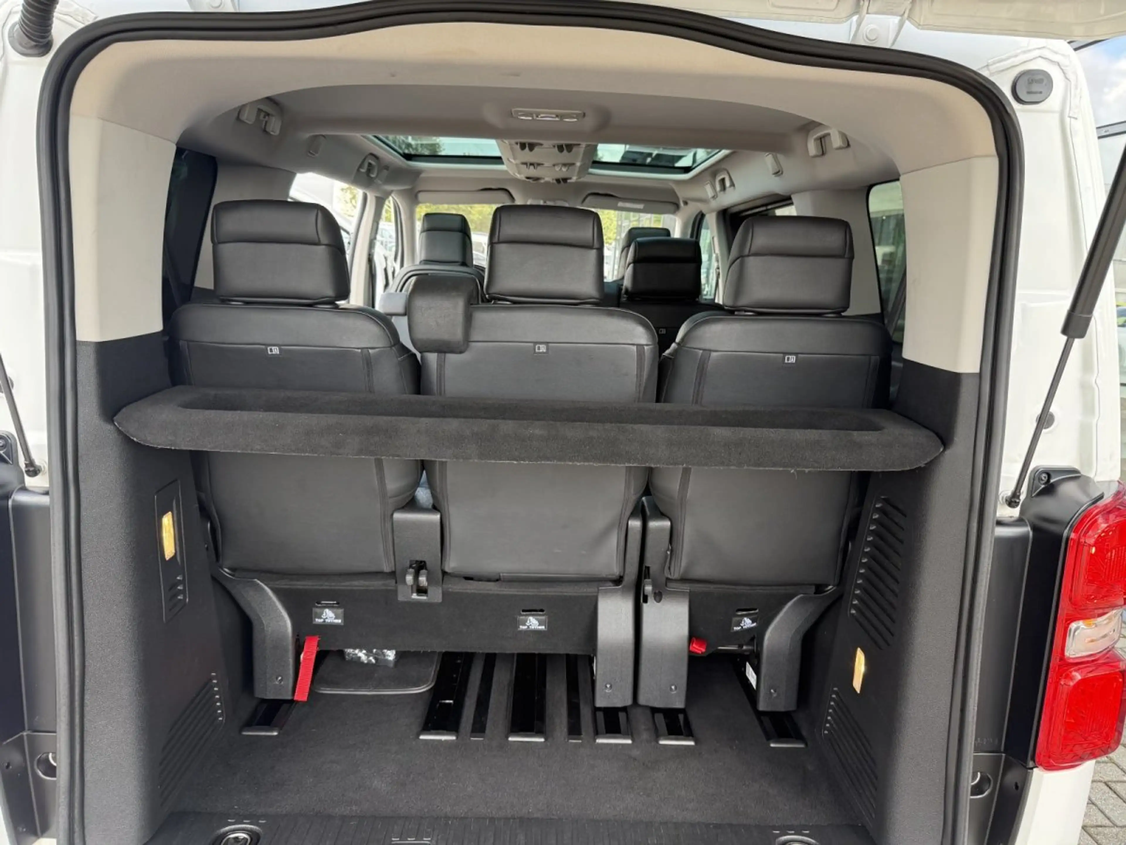 Opel Zafira Life 2,0d AT Elegance M*AHK*Leder*el.Türen*7-Siter*Sich — photo 10