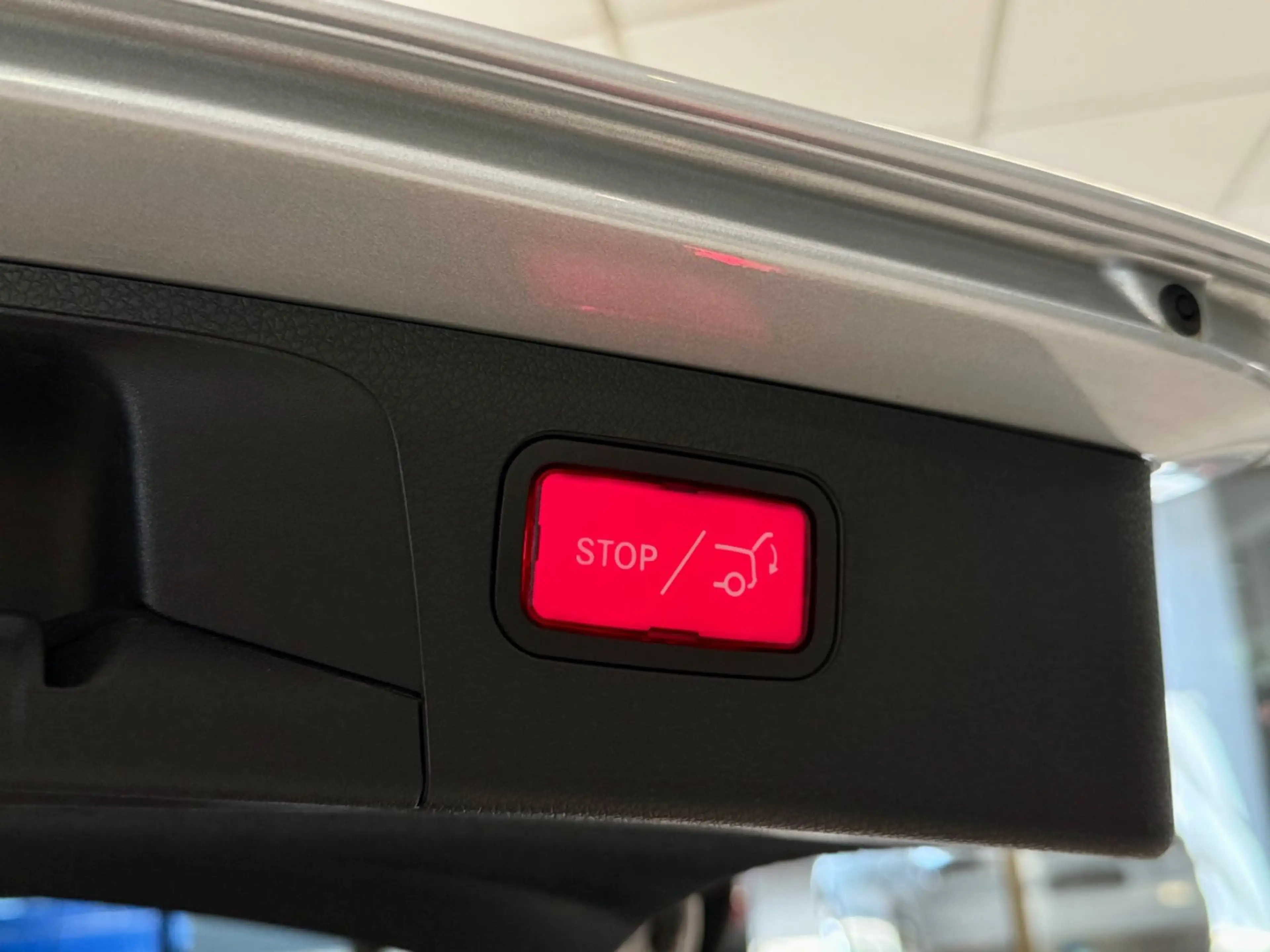 Mercedes-Benz E 220 d 4M WIDE LED VIRTUAL AMBIENTE CAM ACC SHZ — photo 10