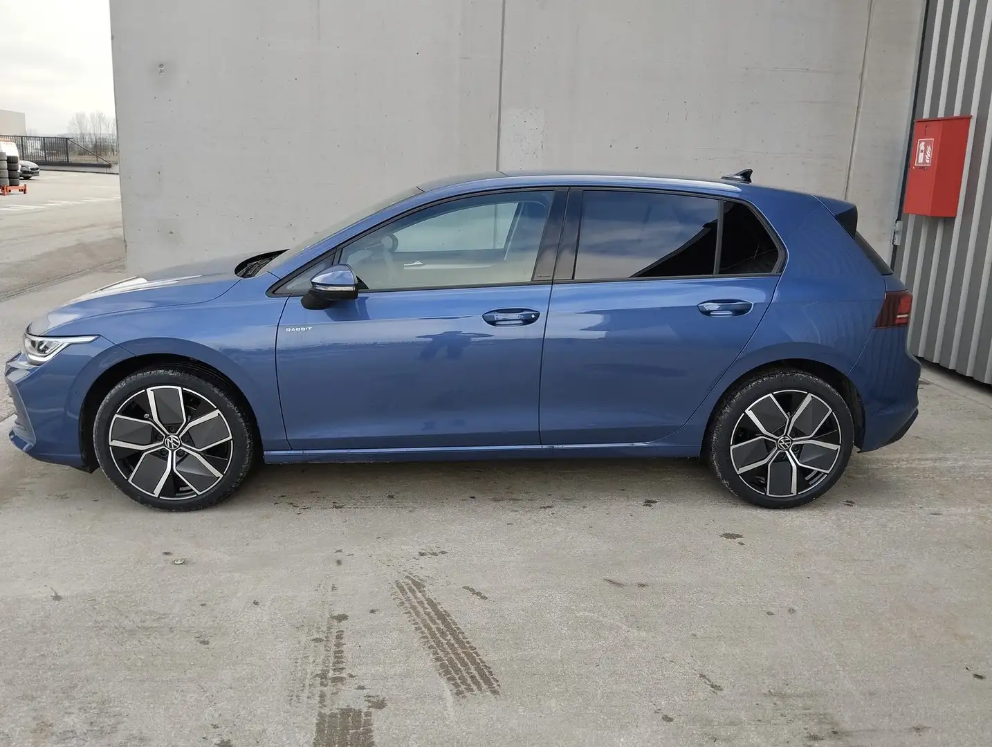 Volkswagen Golf Rabbit mHEV DSG Blau - 2