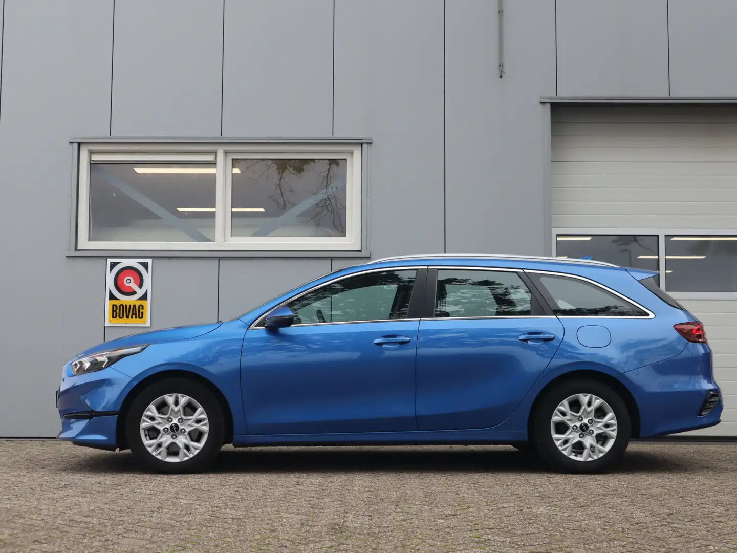 Kia Ceed SW / cee'd SW Sportswagon 1.5 T-GDi MHEV DynamicLine / Camera / Blauw - 2