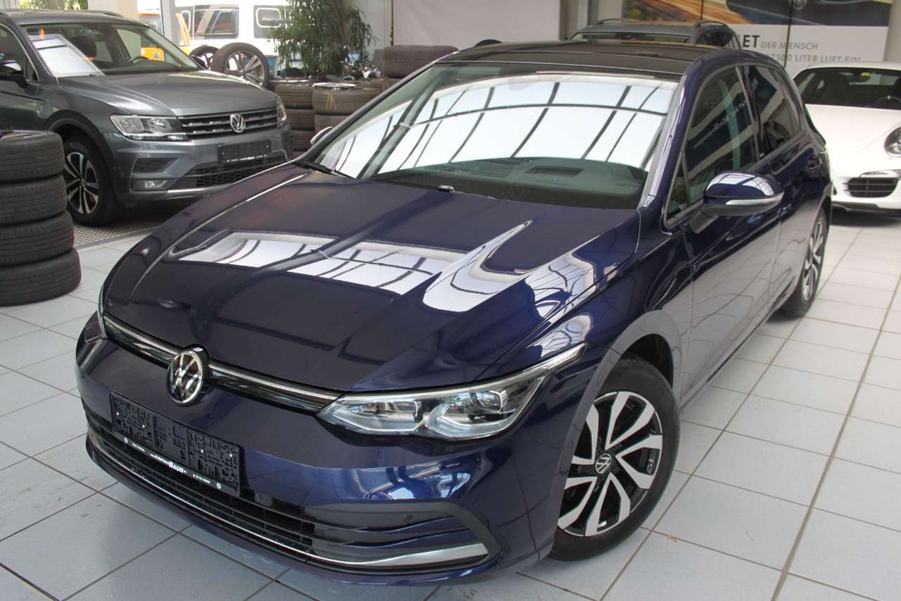 Volkswagen Golf 2022 — VIII Lim./DSG/PANO/AHK/HUD/KAME/ACC/STZHZ/N