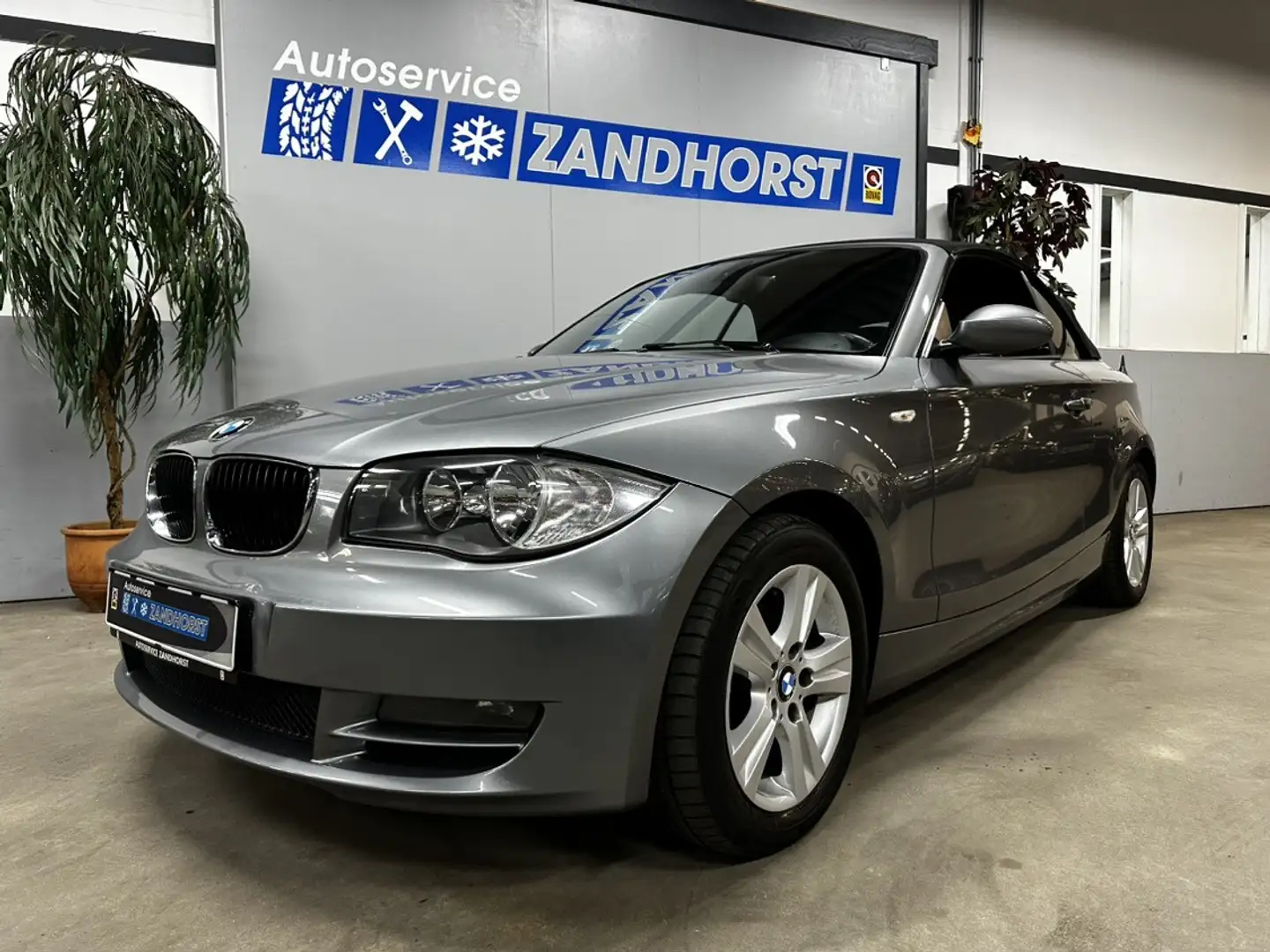 BMW 118 1-serie Cabrio 118i Executive Automaat!!! Grijs - 2