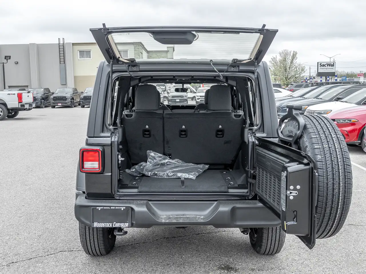 Jeep Wrangler снимка Jeep Wrangler