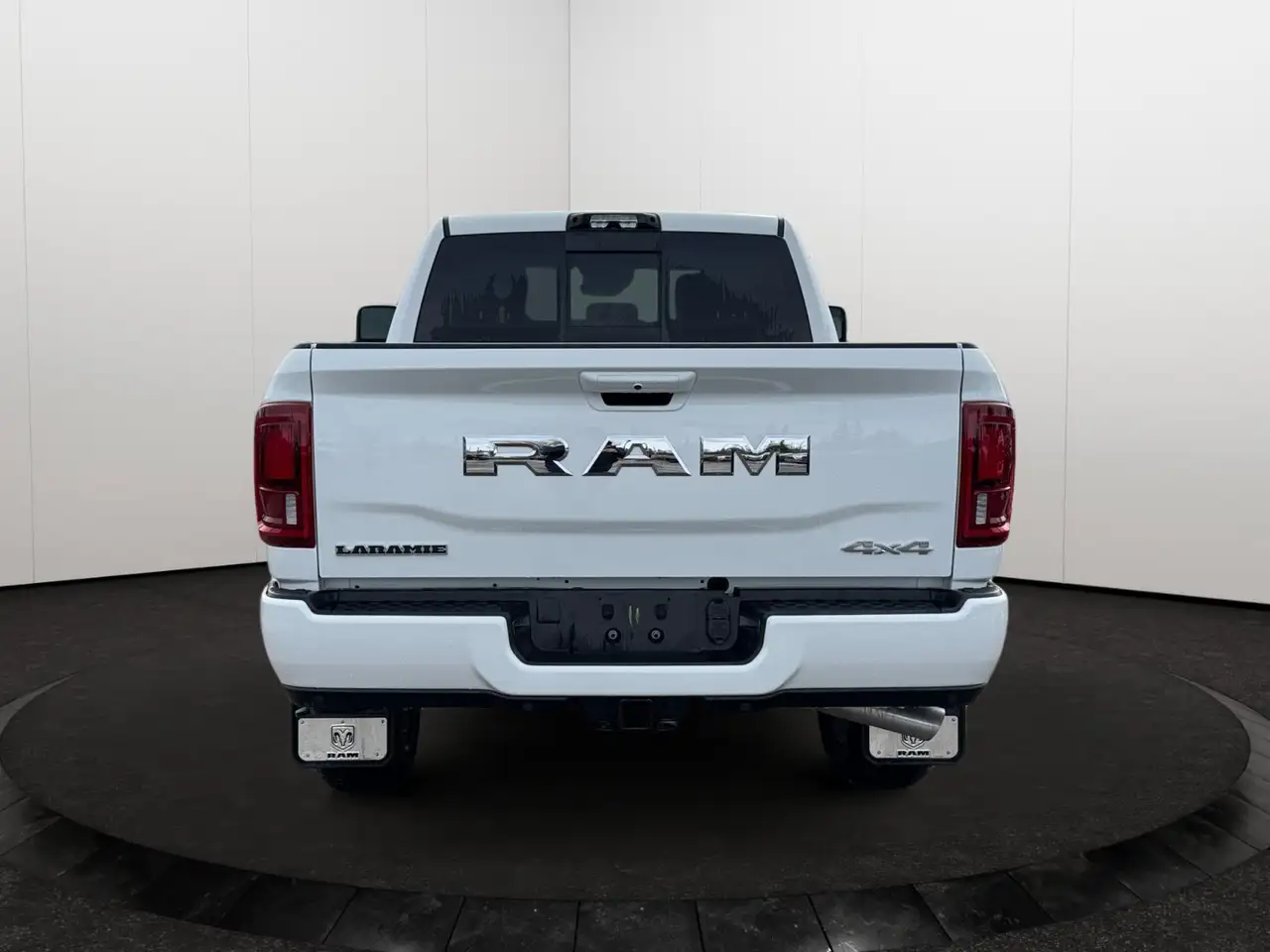 RAM 3500 снимка RAM 3500