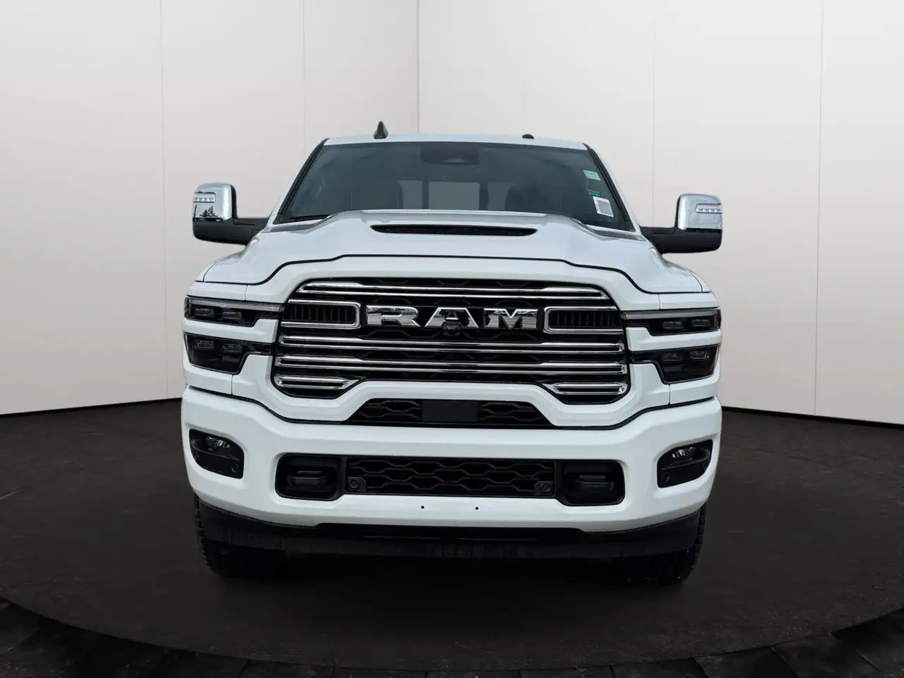 RAM 3500 снимка RAM 3500