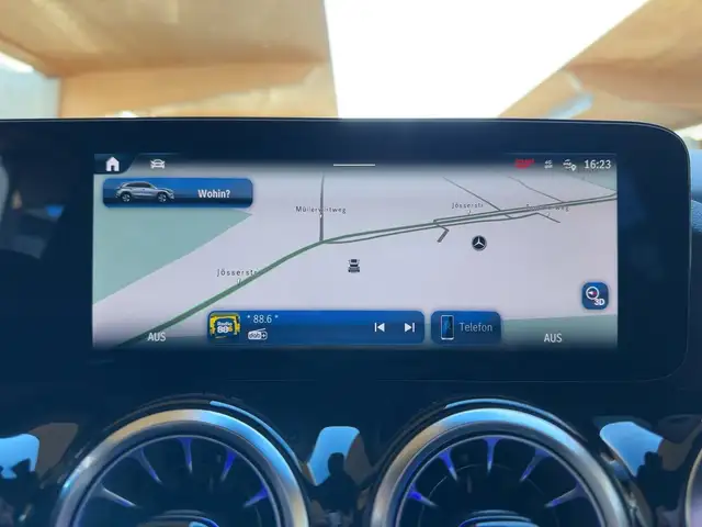 Mercedes-Benz GLA 200 d 4MATIC AMG-Line AHV LRHZG MBeam 360°Kam Ansicht 12