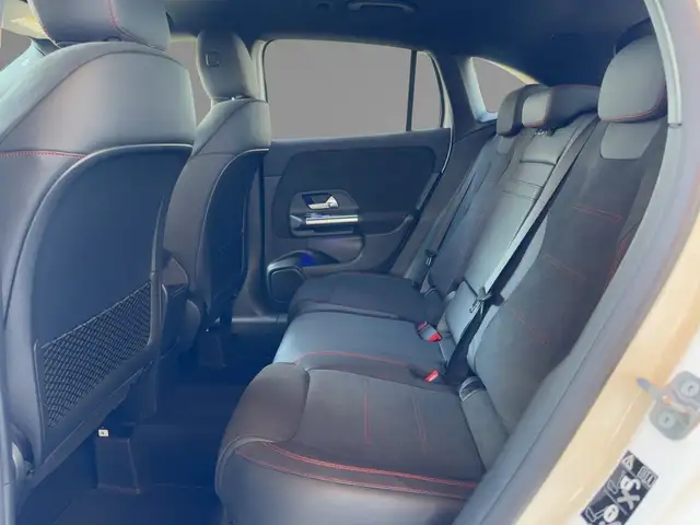 Mercedes-Benz GLA 200 d 4MATIC AMG-Line AHV LRHZG MBeam 360°Kam Ansicht 9