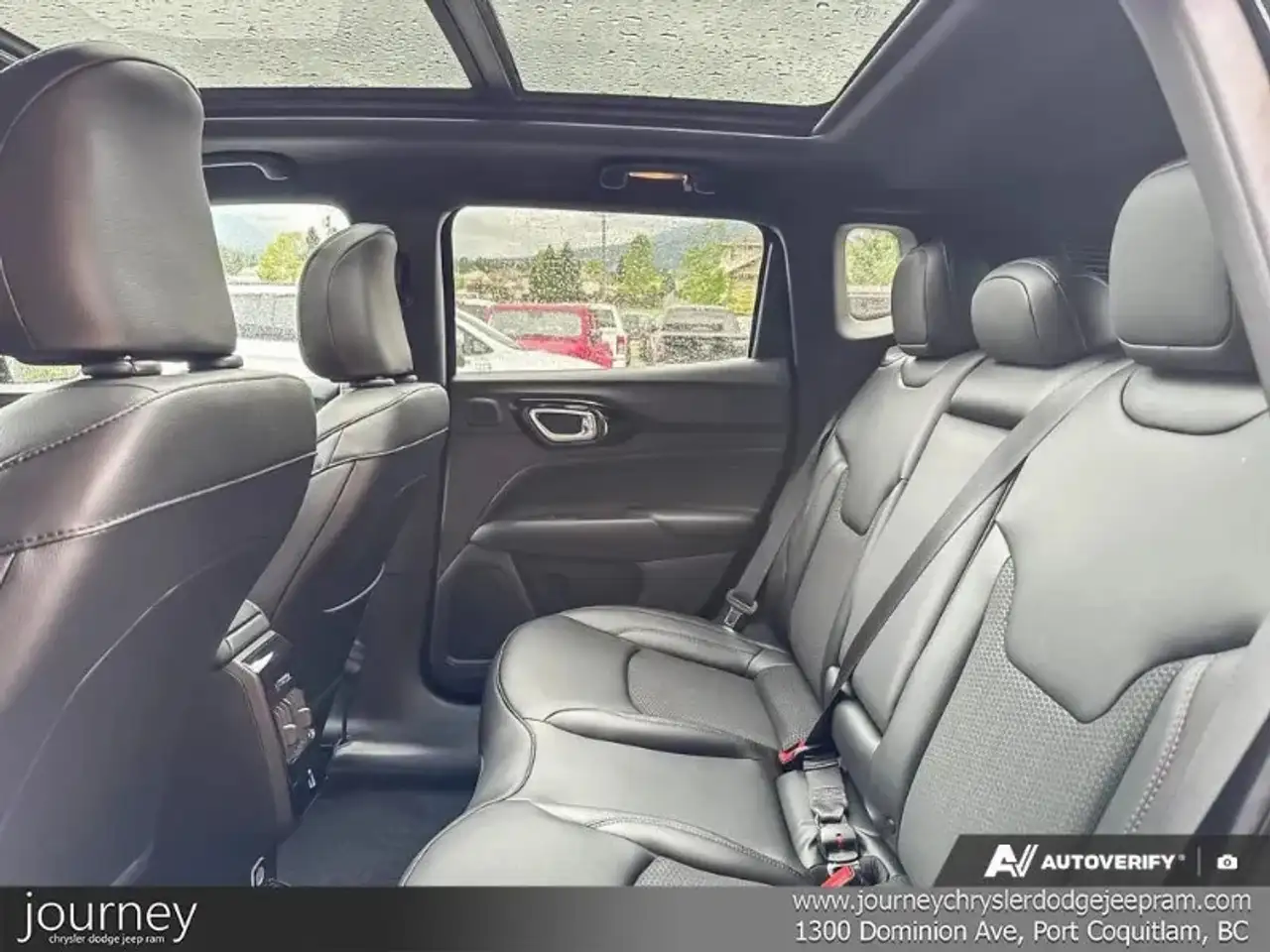 Jeep Compass photo Jeep Compass
