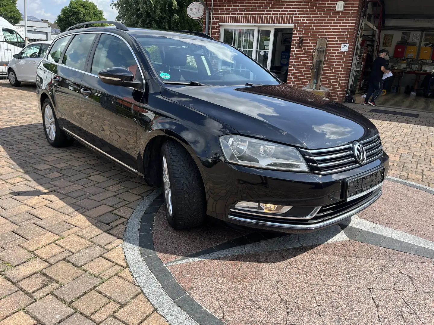 Volkswagen Passat Variant 1,6 TDI Comfortline BlueMotion Navi AHK Negro - 1