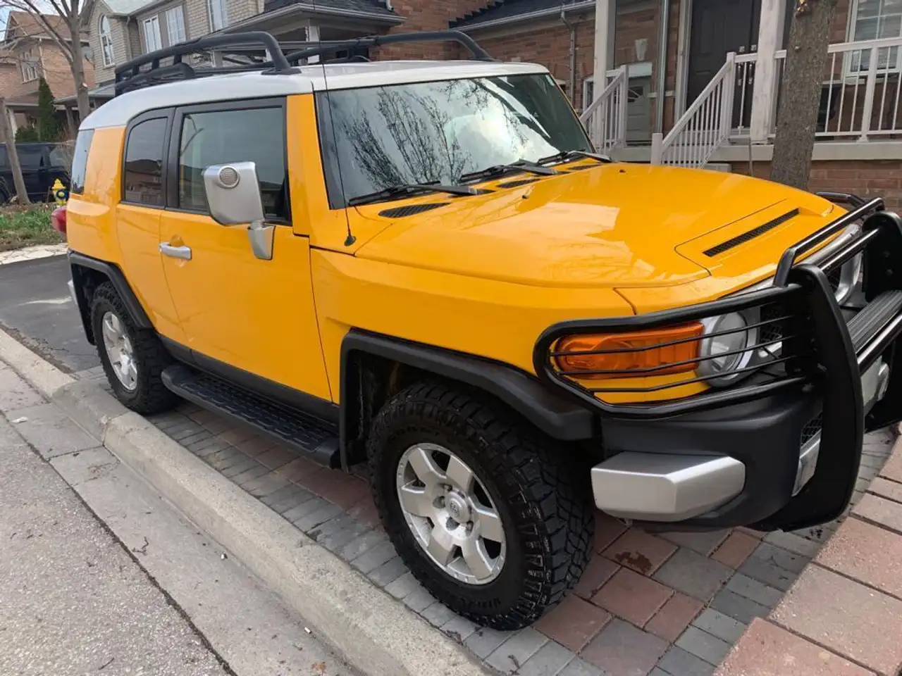 Toyota FJ Cruiser снимка Toyota FJ Cruiser