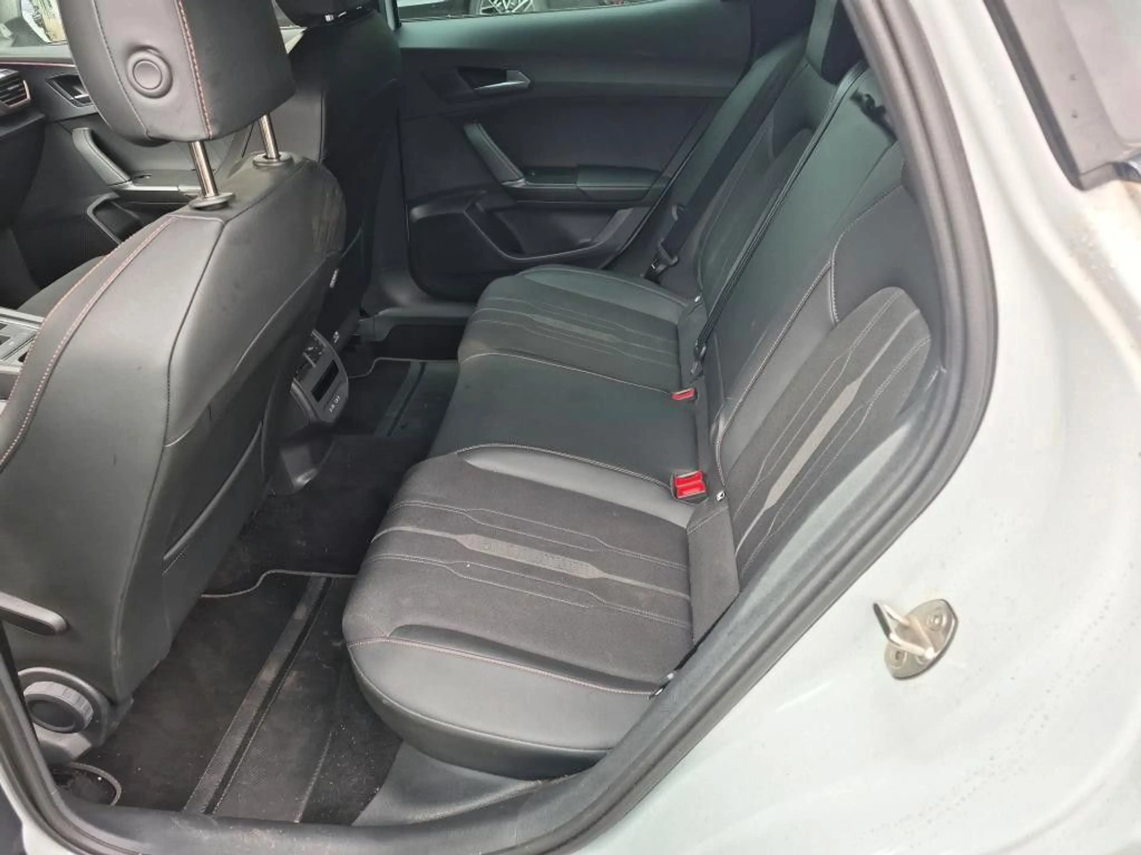 CUPRA Formentor 4Drive 2.0TDI DSG Navi SHZ ACC LED PDC — photo 6