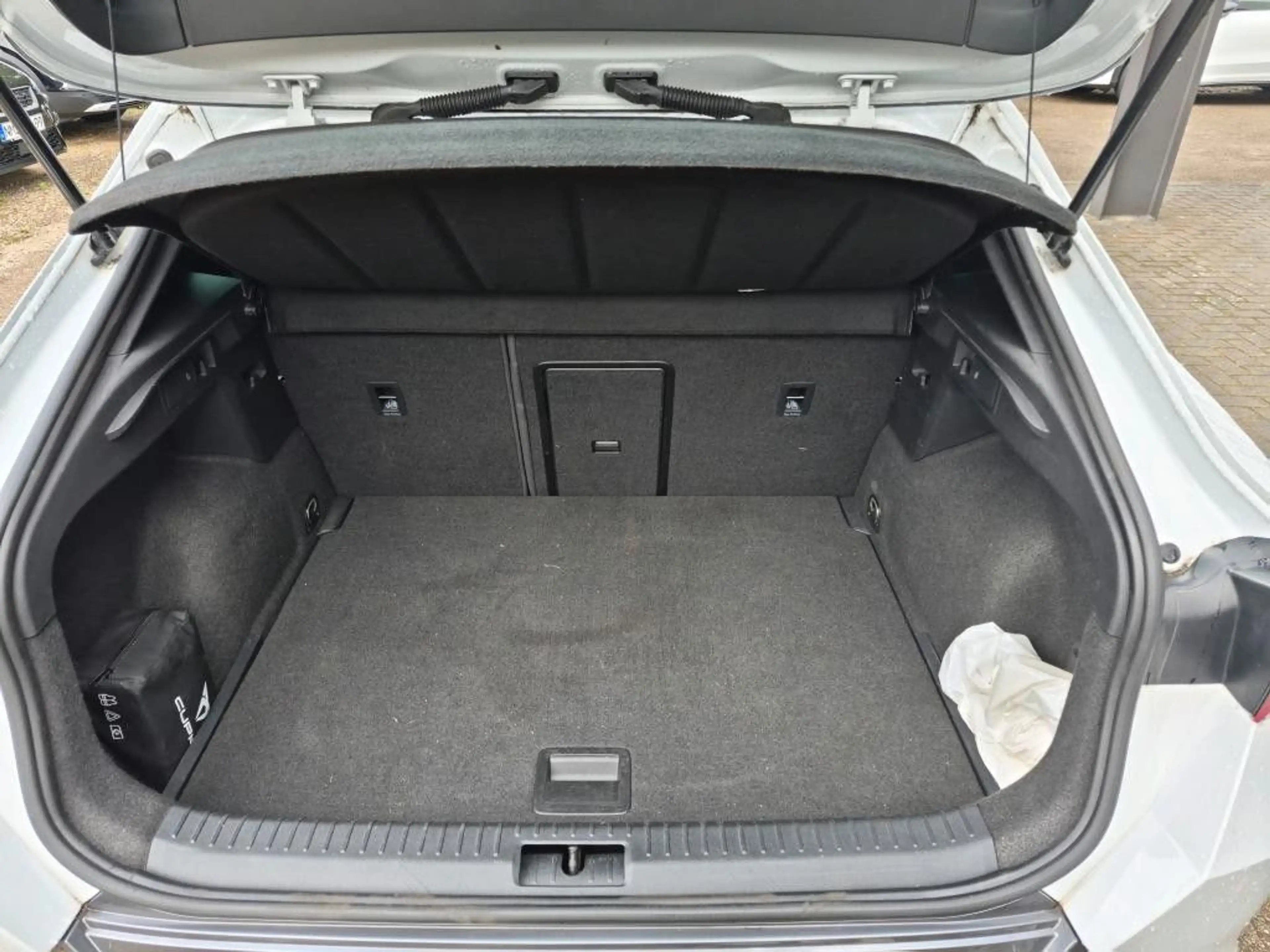 CUPRA Formentor 4Drive 2.0TDI DSG Navi SHZ ACC LED PDC — photo 7