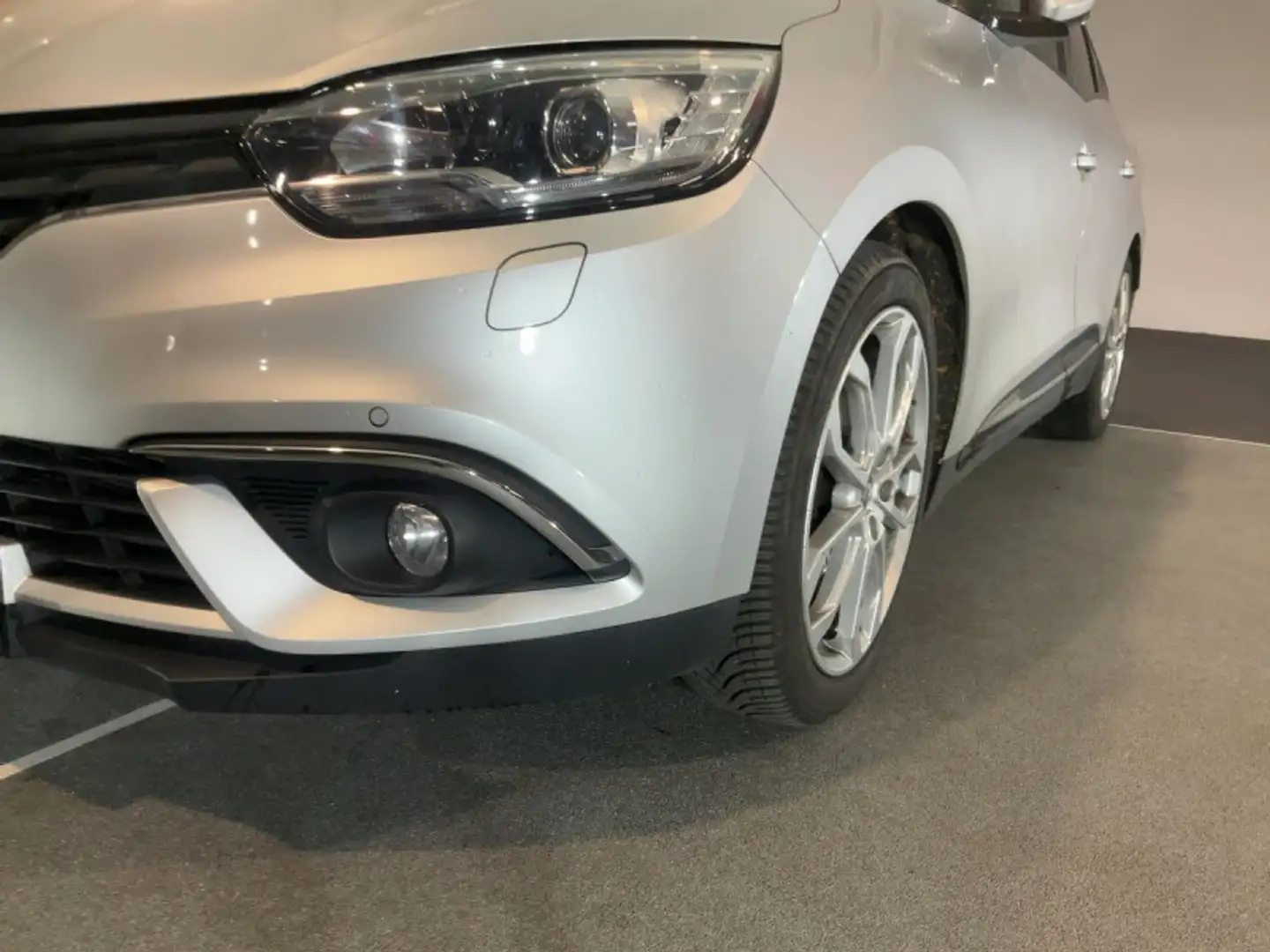Renault Grand Scenic 1.5 DCI 110CH ENERGY INTENS Grau - 2