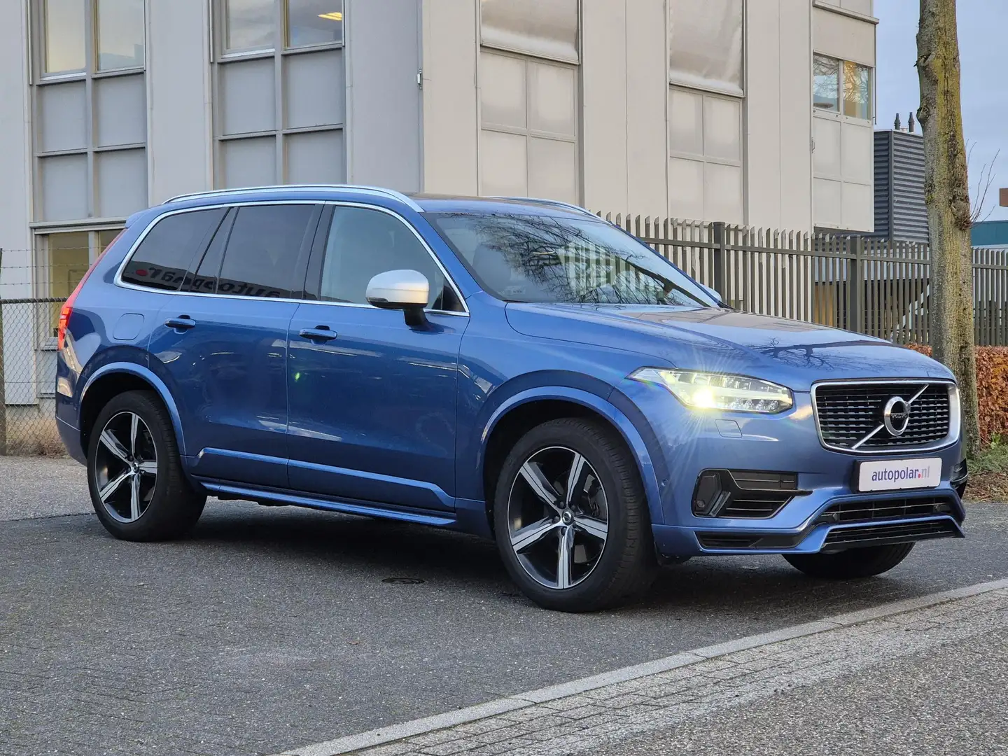 Volvo XC90 2.0 T8 Twin Engine AWD R-Design Trekhaak/Luchtveri Blau - 2