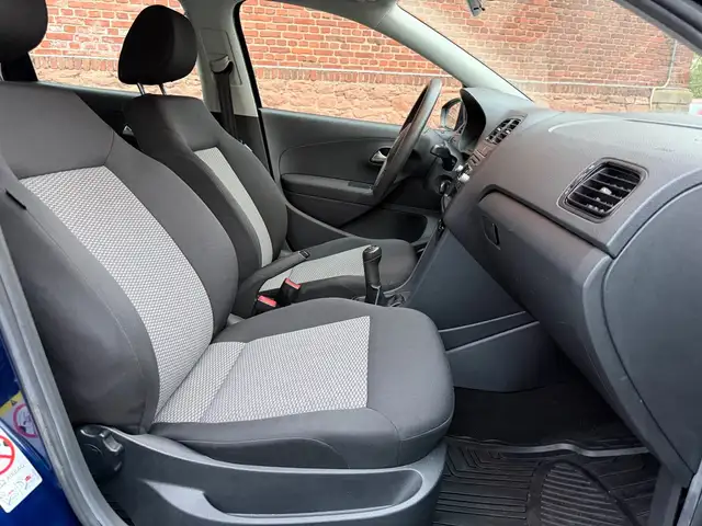 Volkswagen Polo view 10