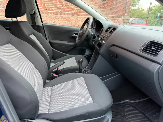 Volkswagen Polo view 12