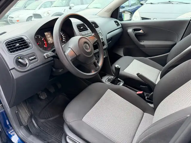 Volkswagen Polo view 9
