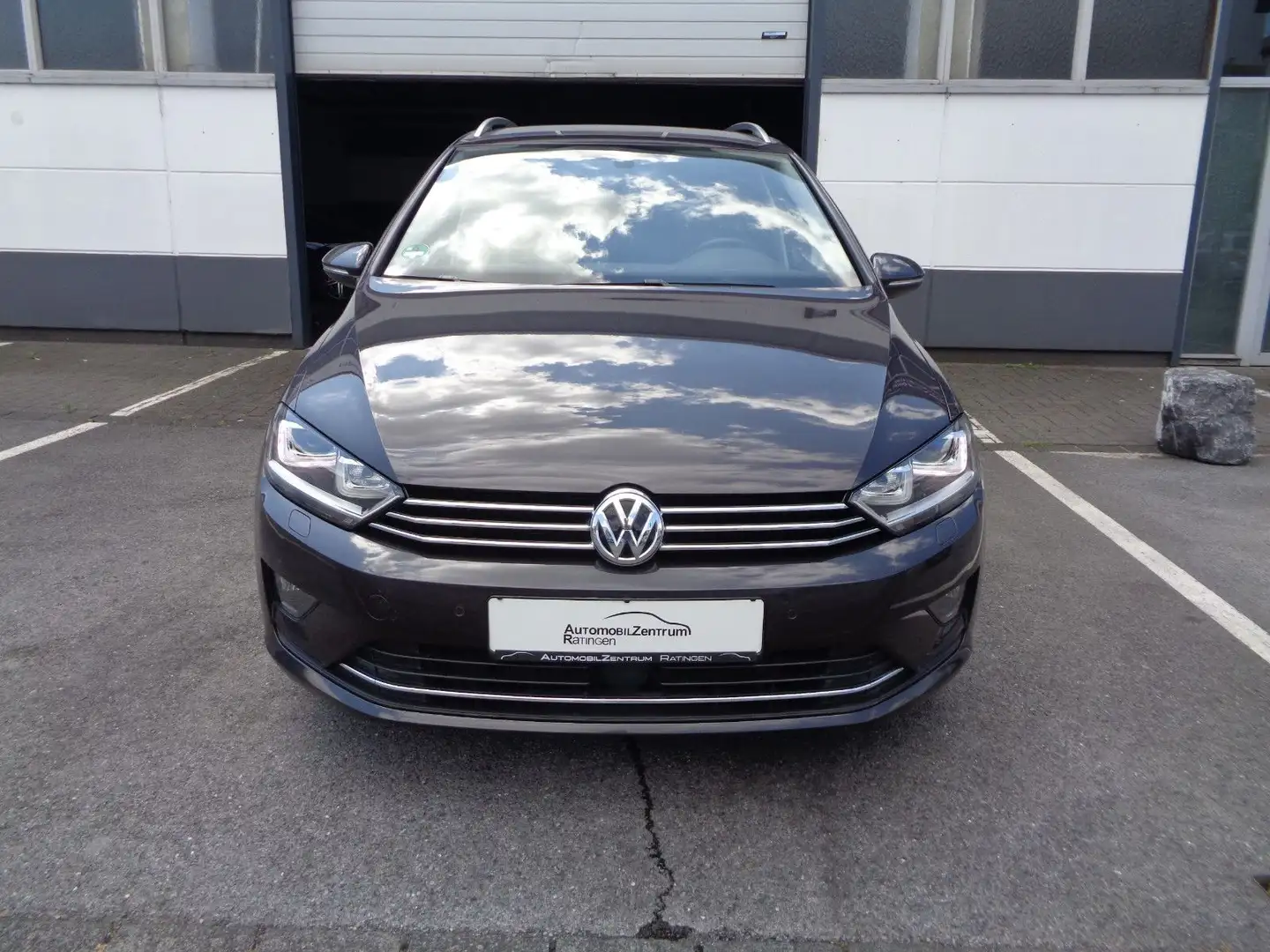 Volkswagen Golf Sportsvan 2.0 TDI DSG Lounge*1.HD*XEN*AHK* Gris - 2