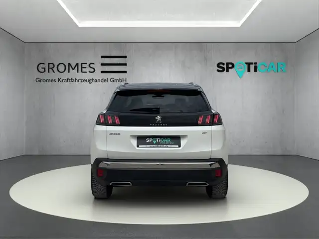 Peugeot 3008 view 4
