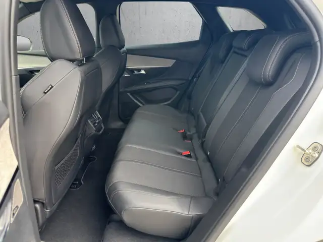 Peugeot 3008 view 8