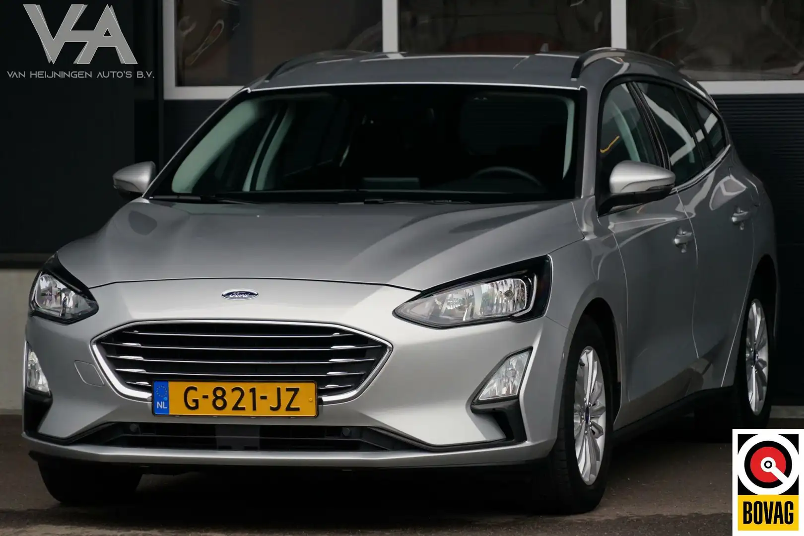 Ford Focus Wagon 1.0 EcoBoost Titanium Business, aut. camera Grijs - 1