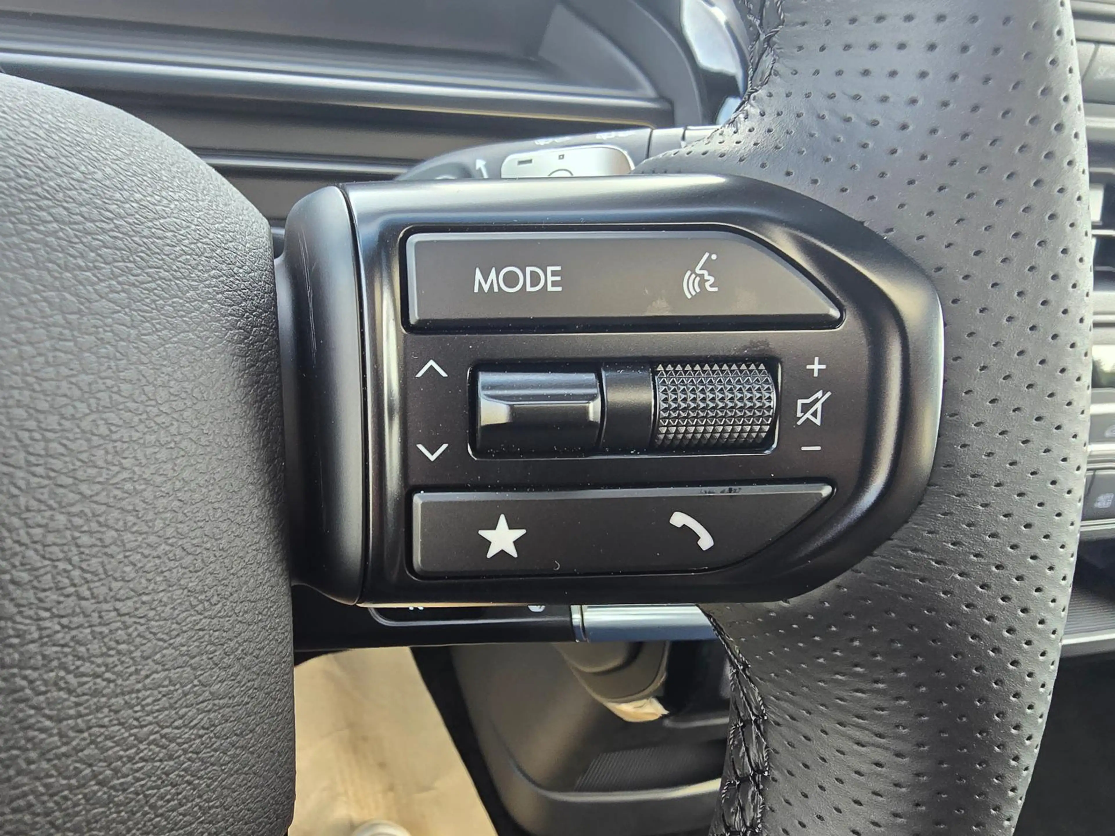 Hyundai STARIA EV 7-Sitzer Calligraphy 84kWh +Pano+Bose+ — photo 13
