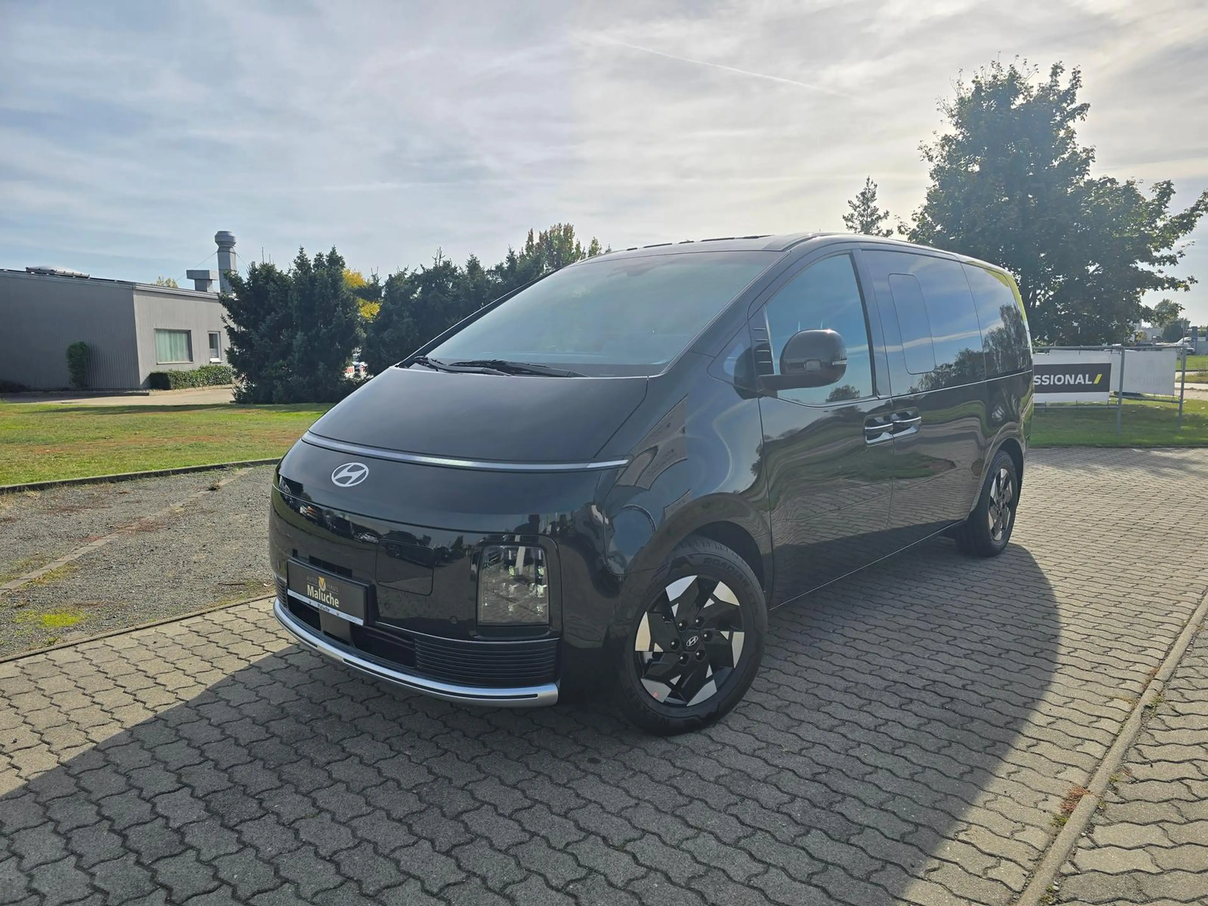 Hyundai STARIA EV 7-Sitzer Calligraphy 84kWh +Pano+Bose+
