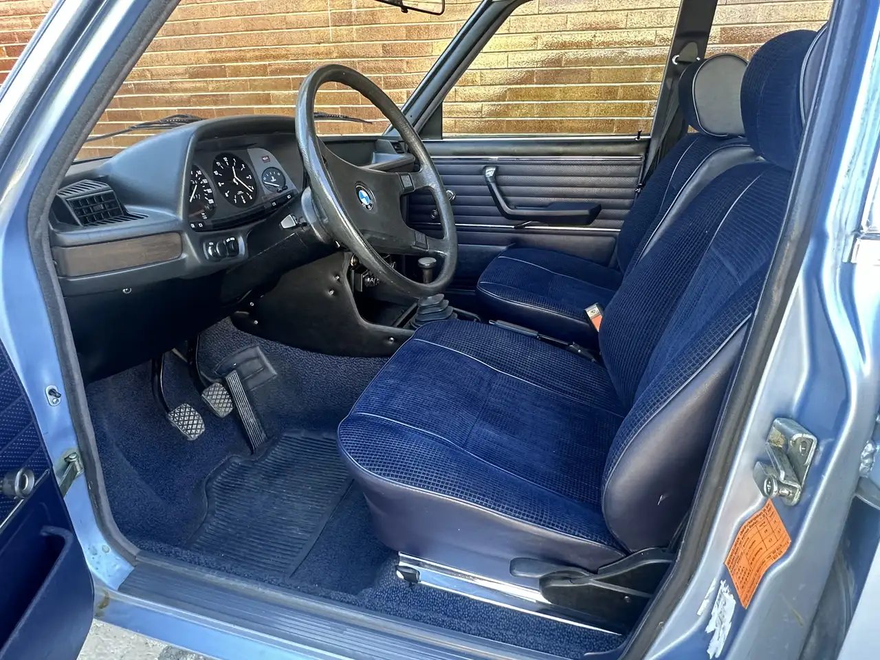 BMW 518 E12, foto 10