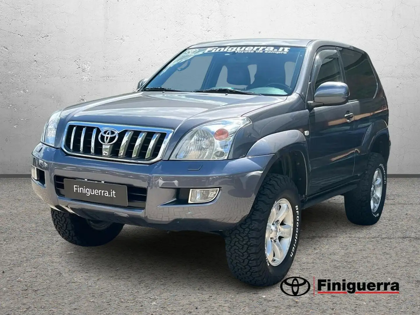 Toyota Land Cruiser kdj125 3p 3.0 d-4d Executive auto my05 Grijs - 1