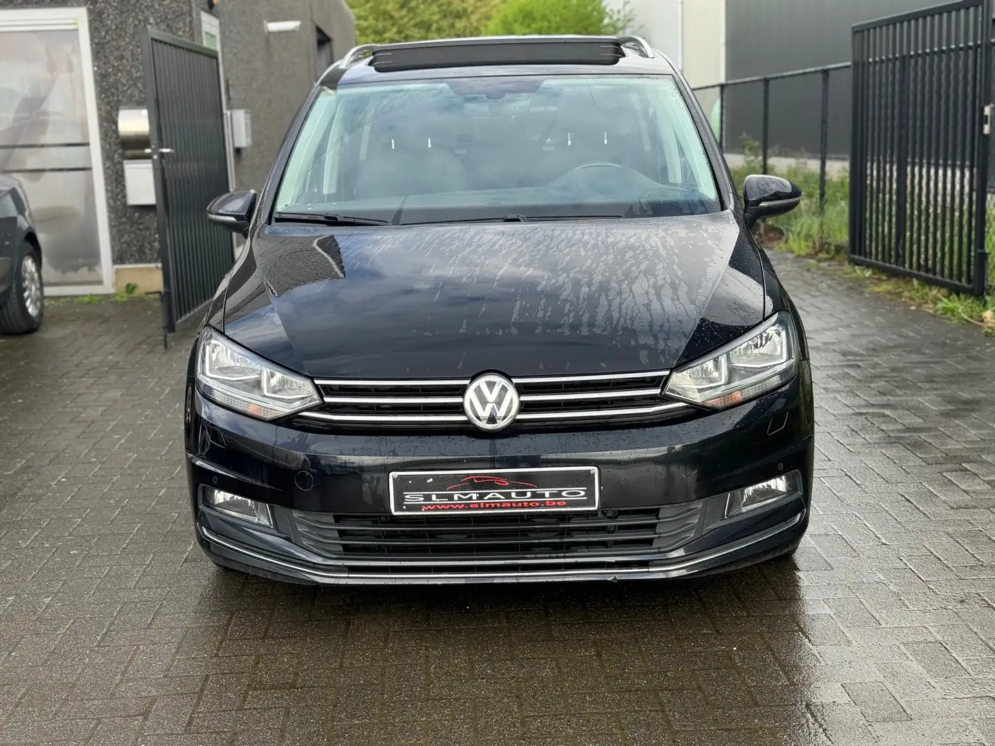 Volkswagen Touran 1.6 TDi  11450 euros htva Zwart - 2