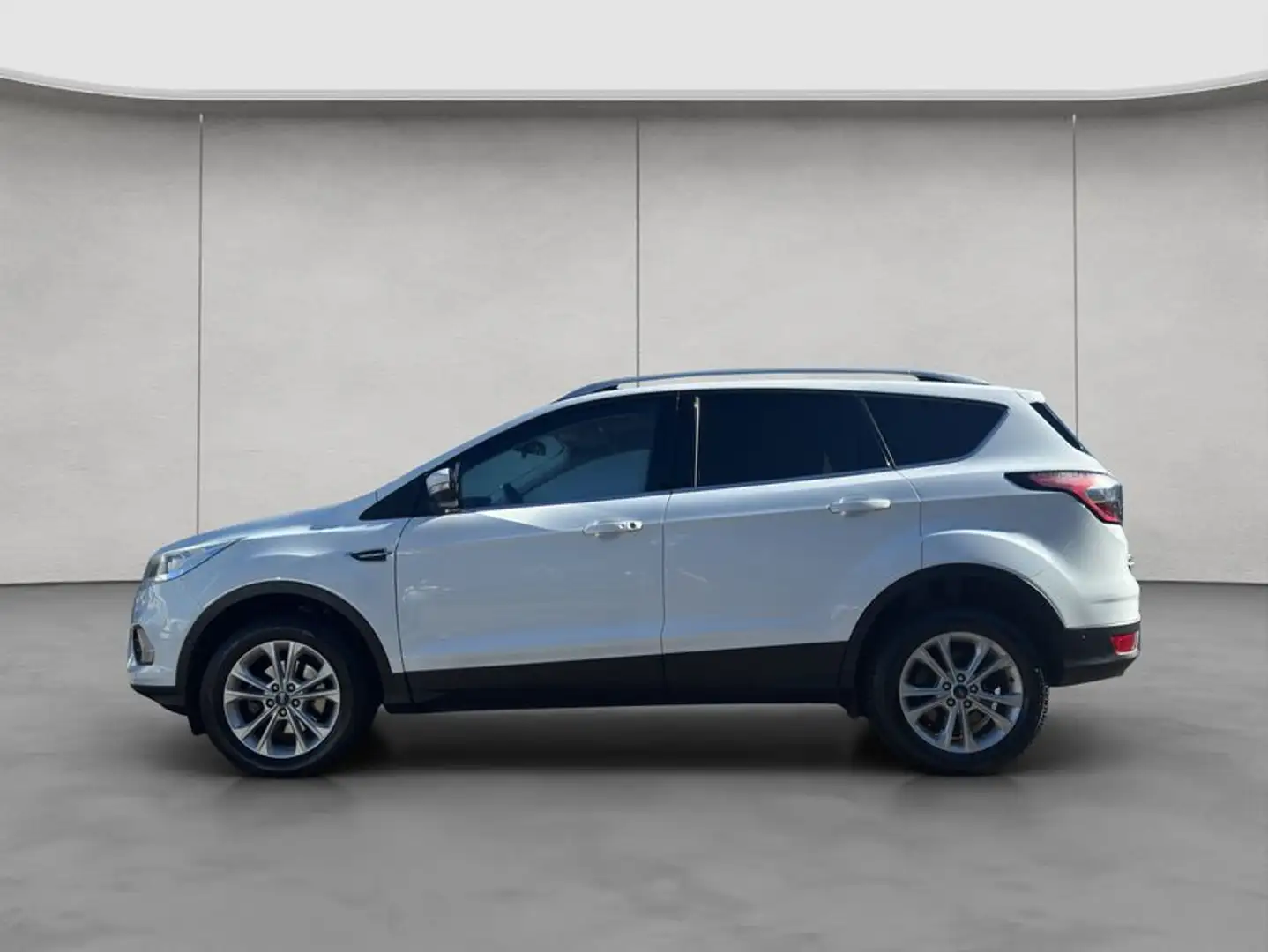 Ford Kuga 1.5 EcoBoost 2x4 Titanium Wit - 2