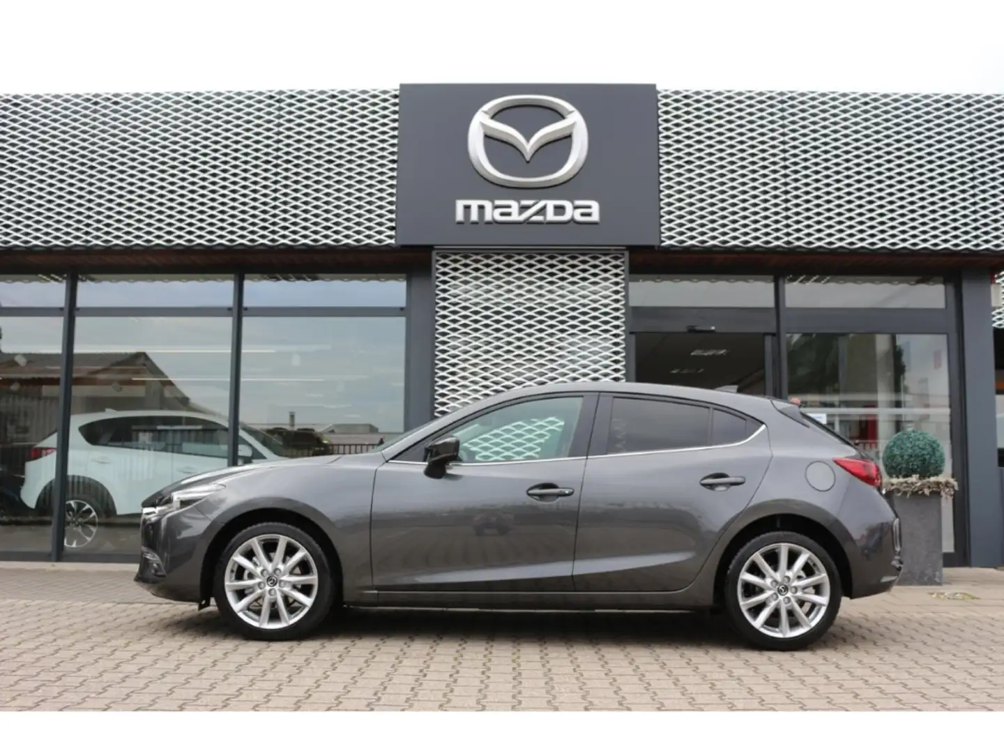 Mazda 3 SKYACTIV-G SPORTS-LINE+BOSE+NAV Grau - 2
