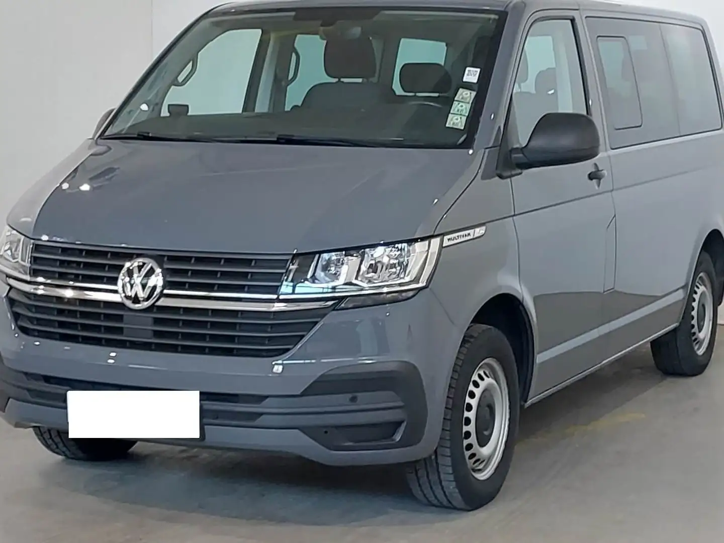 Volkswagen T6.1 Multivan Multivan Trendline FWD Gris - 1