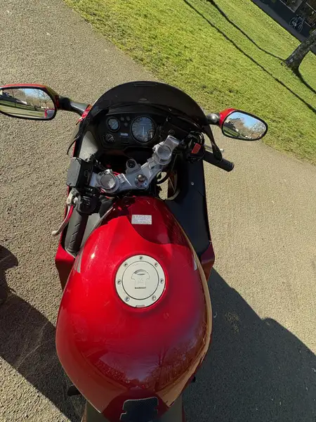 Honda CBR 1100 - foto 7