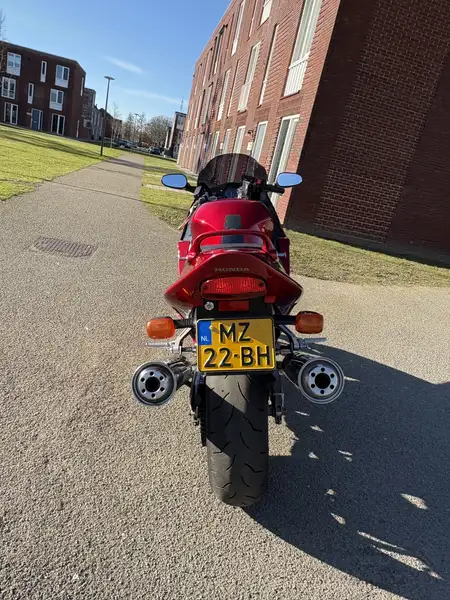 Honda CBR 1100 - foto 3