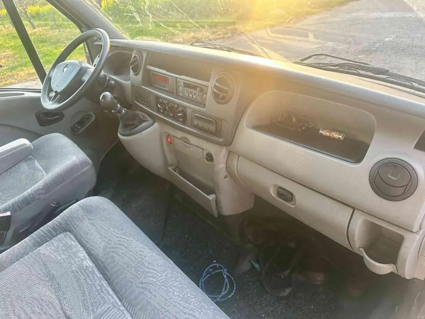 Renault Trafic 2.5 carroattrezzi patente B MOTORE ROTTO Weiß - 2
